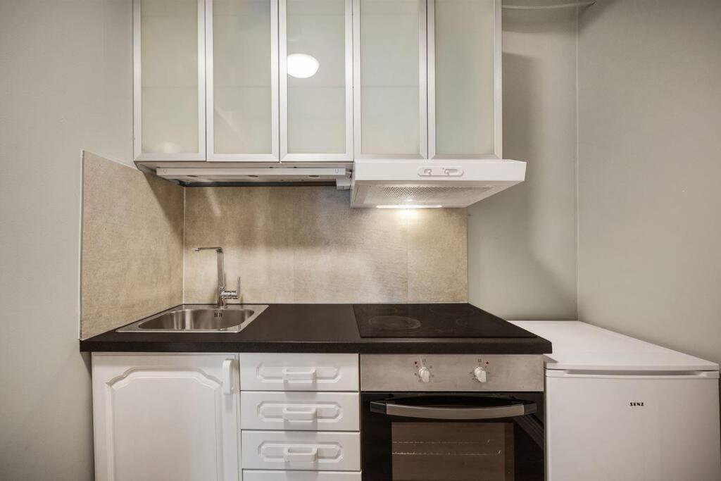 Dinbnb Homes I 4-Bedroom Historical House In Romantic Surroundings ベルゲン エクステリア 写真