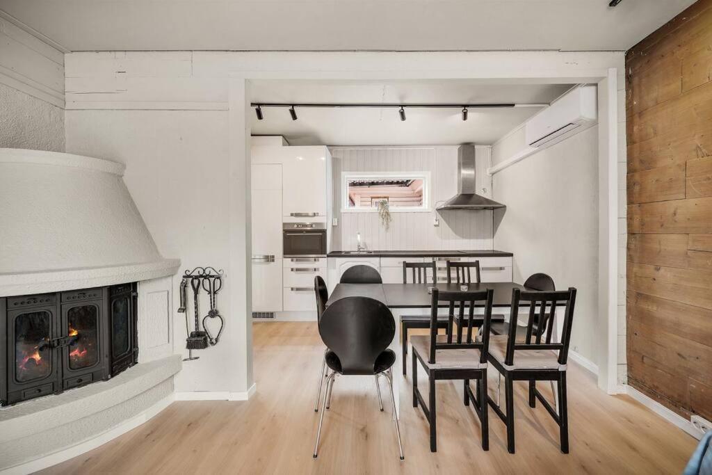 Dinbnb Homes I 4-Bedroom Historical House In Romantic Surroundings ベルゲン エクステリア 写真