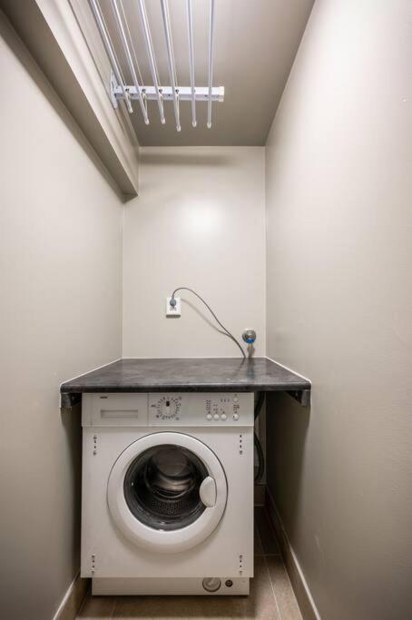 Dinbnb Homes I 4-Bedroom Historical House In Romantic Surroundings ベルゲン エクステリア 写真