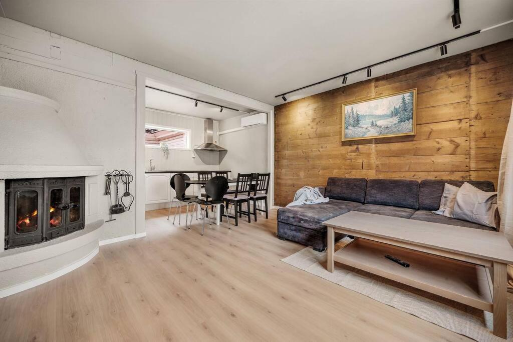 Dinbnb Homes I 4-Bedroom Historical House In Romantic Surroundings ベルゲン エクステリア 写真